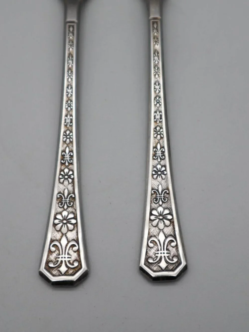 Interpur Florenz Stainless Steel Flatware Japan 2 Dinner Forks Floral Pattern